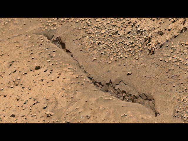 Underground Mars quakes may cause micro-canyon formation