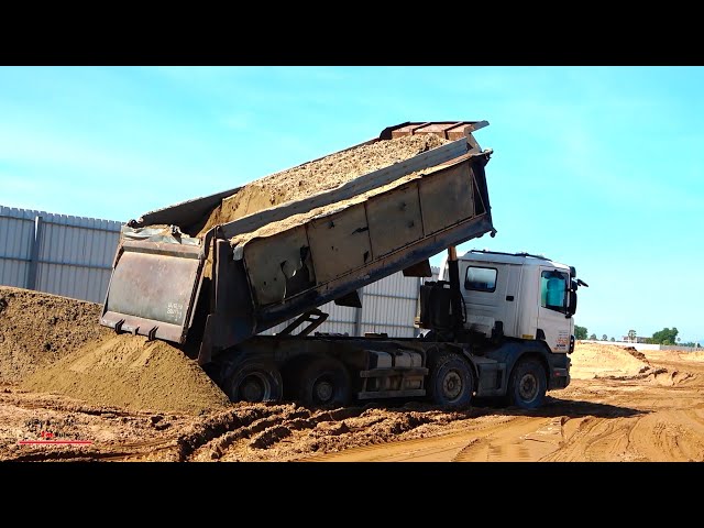 Extreme Power Spreading Dirt Soil Equipment Dumper Trucks