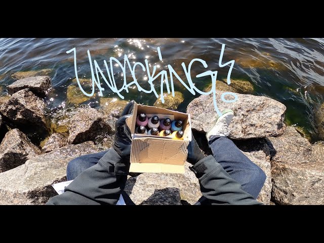 UnPacking Boxs with graffiti stuff -2