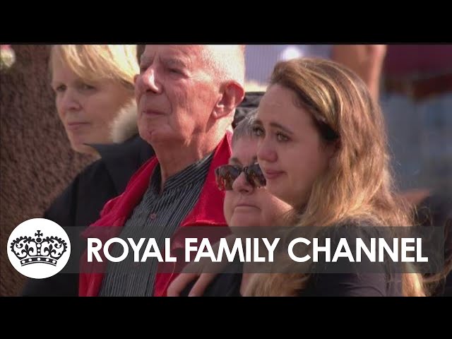 Tearful Crowds Mourn Queen Elizabeth as Coffin Leaves Palace