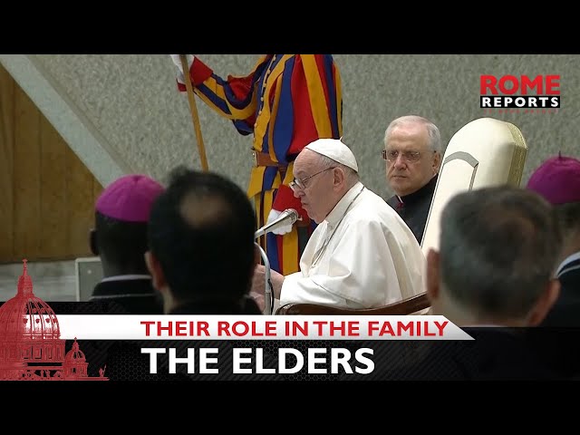 #Pope Francis warns the elderly of growing old without maturing