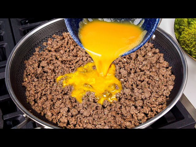 Only a few ingredients! Just add eggs to ground meat. It's so delicious! Easy breakfast or dinner
