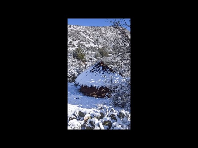 How to Make a Winter Survival Shelter in the Desert