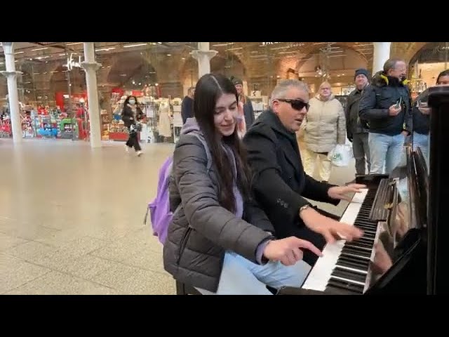 Girl With Long Finger Learns Rhythm : PIANO LIVESTREAM
