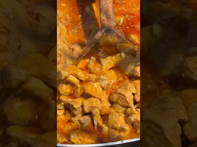 20 KG Kashmiri Chicken Korma | Degh Style Chicken Qorma | Mubashir Saddique | Village Food Secrets