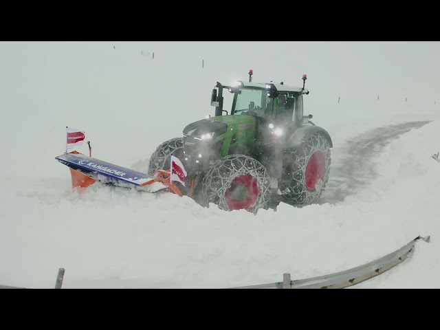 Kahlbacher Frässchleudern und Kahlbacher Schneepflüge auf Fendt Traktoren 💪