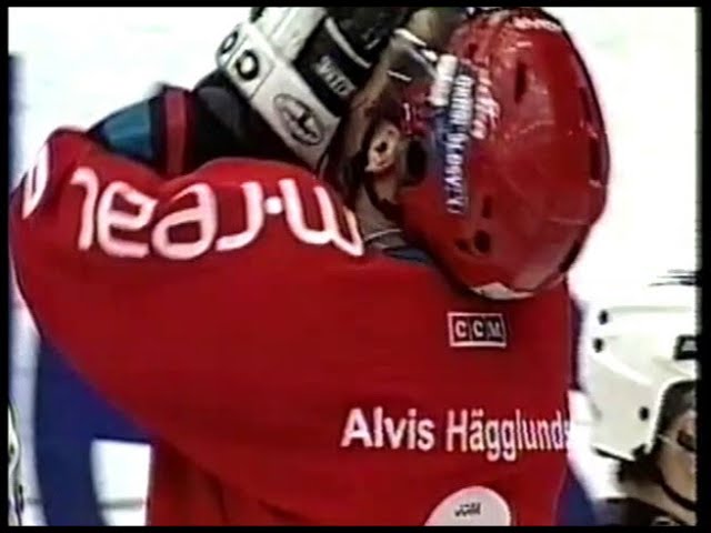 Sportnytt 2002-12-30 (Ishockey, fotboll)
