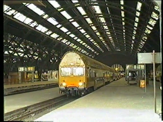 Leipzig Hauptbahnhof 1990,  30 Minuten Reichsbahn unverändert ( korrigiert )