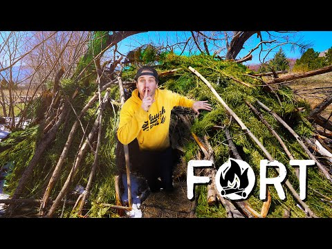 Hidden Secret SURVIVAL Forest Fort!
