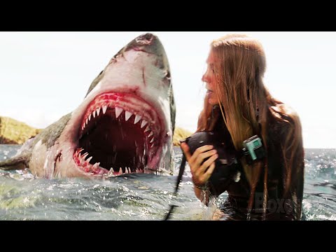3 scenes that prove The Shallows is one of the scariest shark movies since Jaws