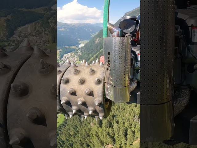 Extremer Motormäher Einsatz im Hochgebirge mit IBEX G4 und Helikopter ⛰️🚁🐐 #shorts