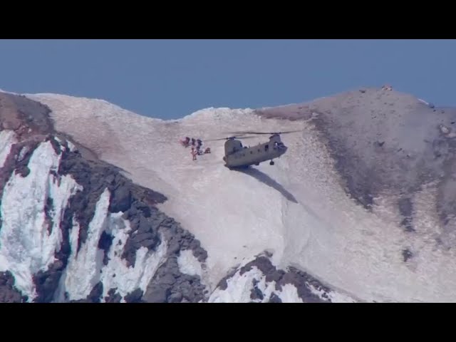 Chinook helicopter makes daring rescue on Mt. Hood