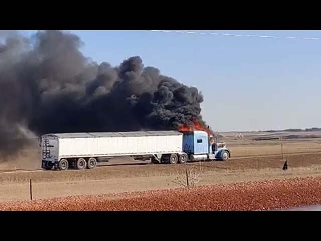 379 Peterbilt On Fire / North Dakota Oilfield