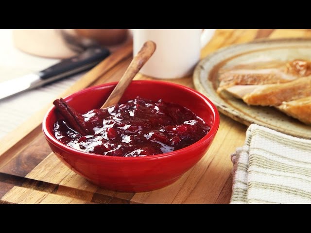 How to Make The Best Easy Cranberry Sauce