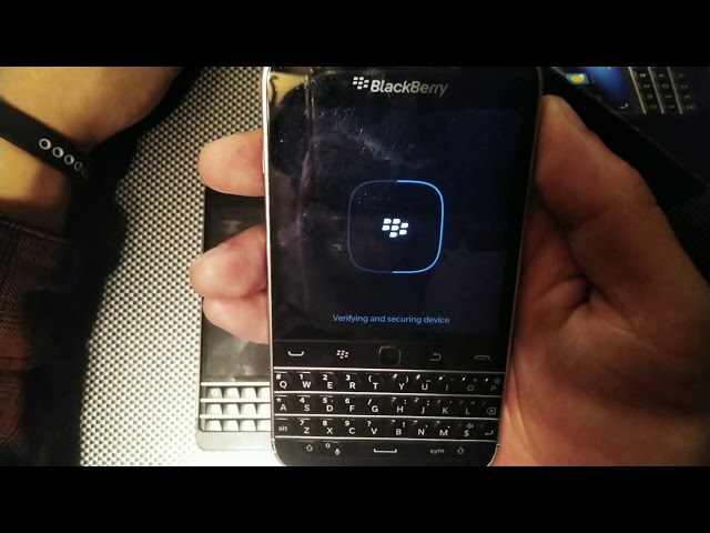 BlackBerry Classic , Q20 First Look