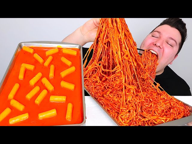 GIANT SPICY RICE CAKES 떡볶이 먹방 CHEESY FIRE NOODLES  • Mukbang & Recipe