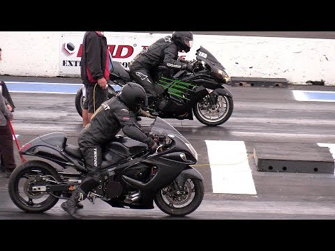 Suzuki Hayabusa vs Kawasaki Ninja-racing of the sport bikes