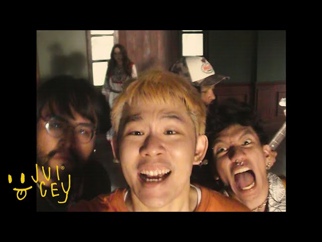 The KYLE – อันตราย (beware) | Official MV