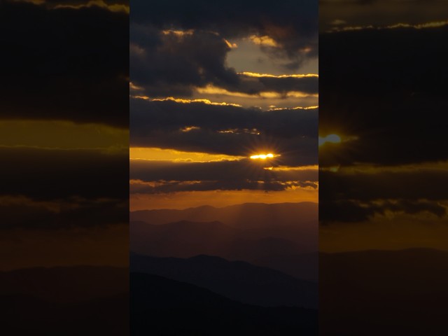 Blue Ridge Mountains Time-lapse sunset #northcarolina #nature #timelapse ￼