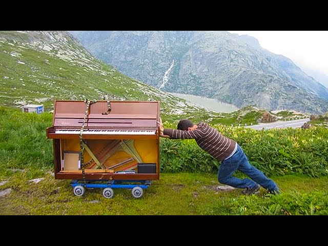 Street Performer Travels the World with his Piano