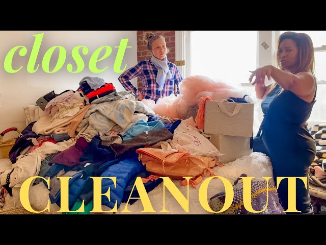 SMALL CLOSET DECLUTTER & ORGANIZE! Organizing strangers closets for free 🏡✨👗