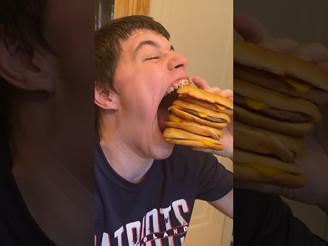 Isaac, the man with the world's biggest mouth, can eat four burgers at once 😲