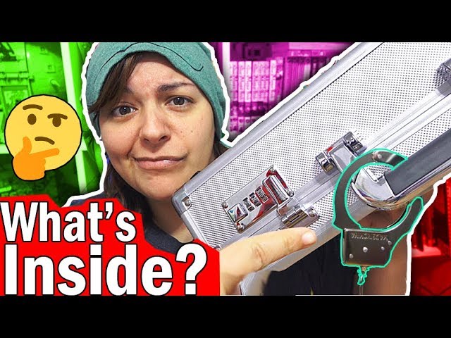 Livestream: A SUITCASE WITH A HANDCUFF? Unboxing Squishies