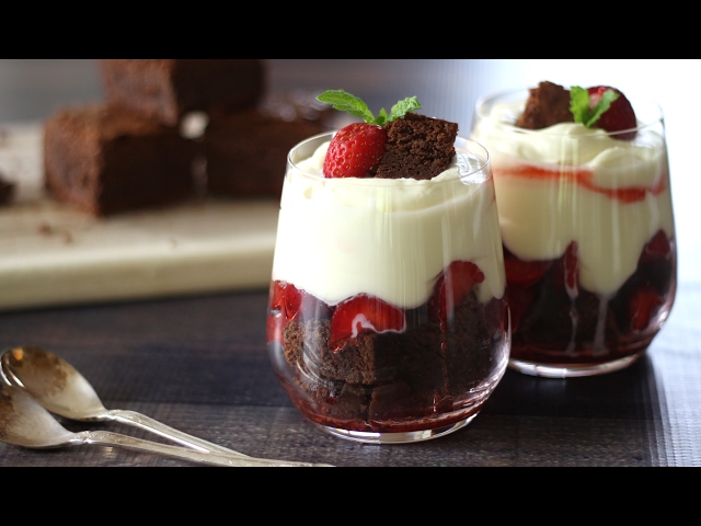 Brownie + Strawberry Cheesecake Parfait Recipe | Valentines Day Recipe