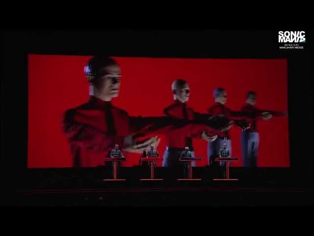 Kraftwerk 3D - The Robots (Live) HD