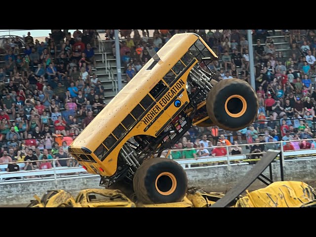 Evansville Summer Smash Monster Truck Event Indiana 2022 Show 1