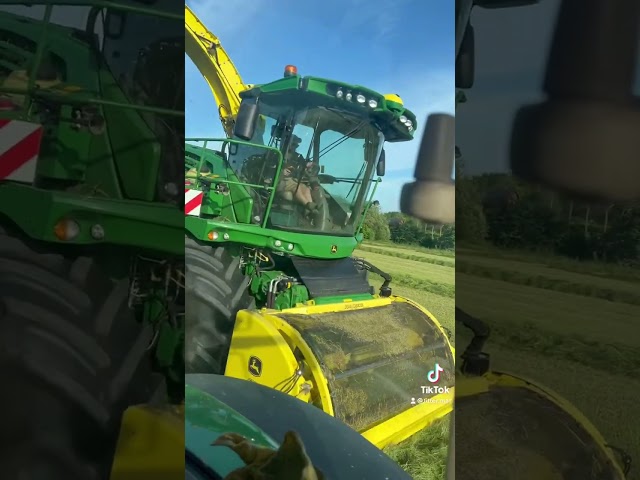 Silage 2022 on a john Deere 155 ultimate edition with Wrennals contracting