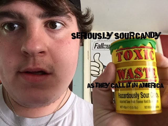 SOUR CANDY! MY TONGUE IS BLEEDING! (CHALLENGE)