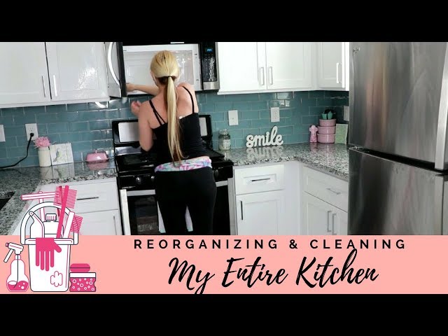 Gypsy House Wife Kitchen Cleaning Routine / Organizing