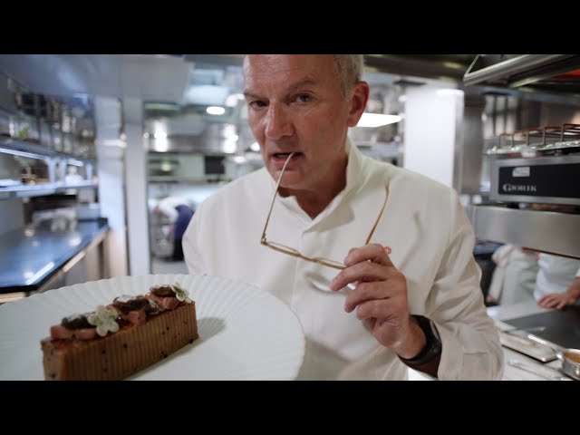 Inside a 3 Michelin starred restaurant in Paris
