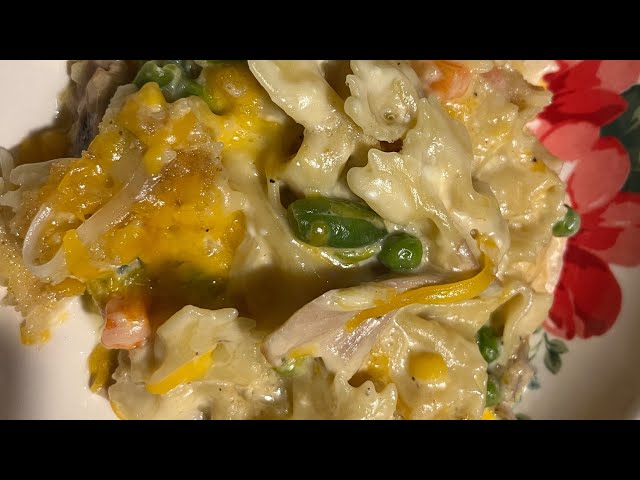 One Pot Creamy chicken pasta. Easy meal to feed your whole family