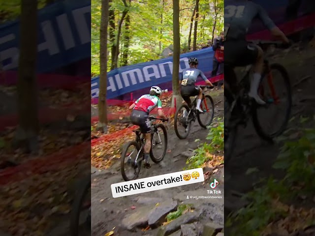 😮What an overtake! #mtb #mtbworldcup #cycling