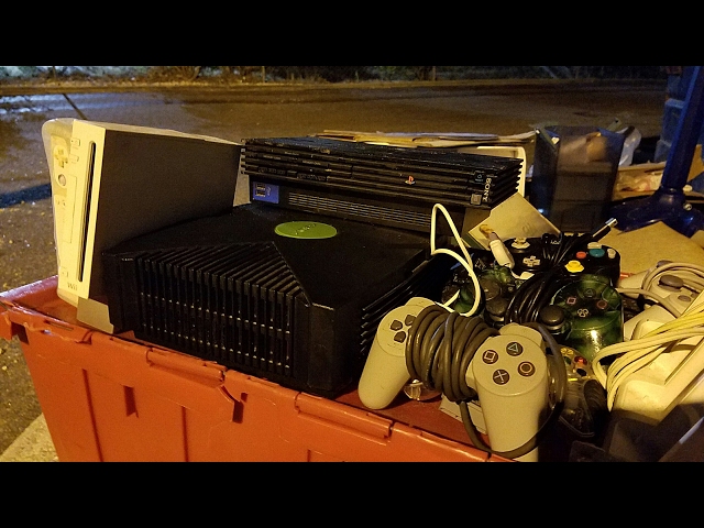 JACKPOT DUMPSTER DIVING! - XBOX, PS2, Wii @ more | OmarGoshTV