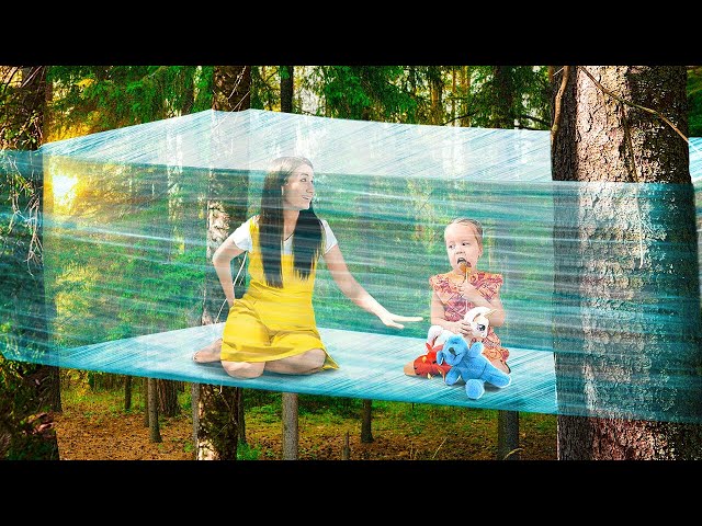 WOW! DIY TREE HOUSE FROM PLASTIC WRAP || Smart Camping Hacks And Genius Gadgets
