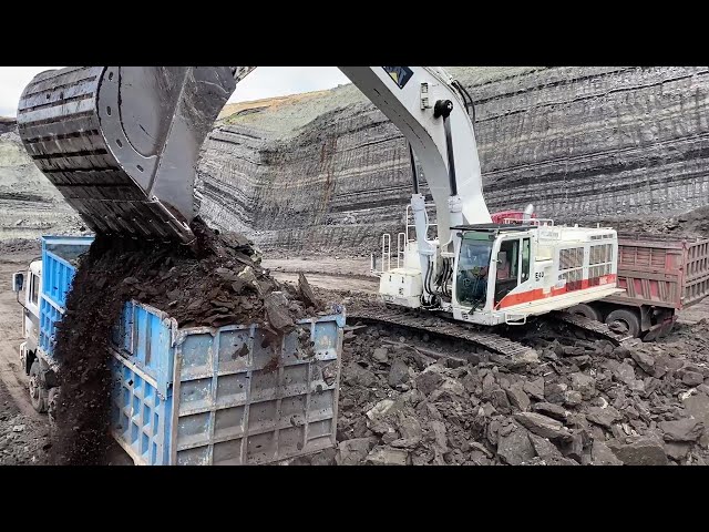 Caterpillar 385C Excavator Loading Coal On Trucks - Interkat SA