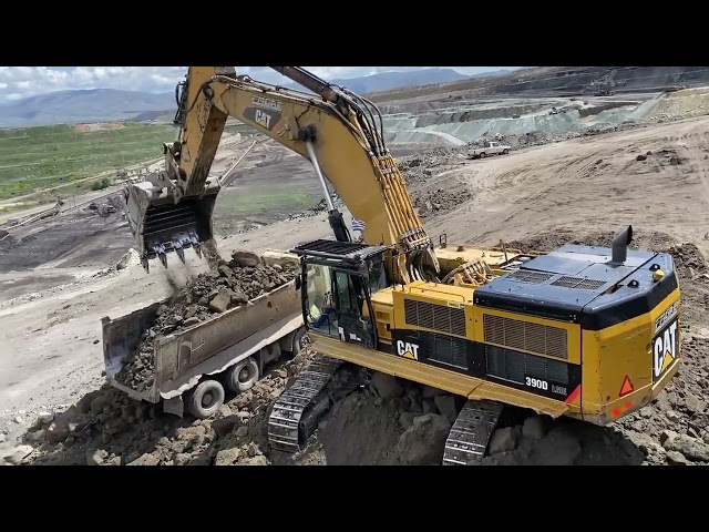 Caterpillar 390D Excavator Loading MAN & Mercedes Trucks - Pyramis Ate