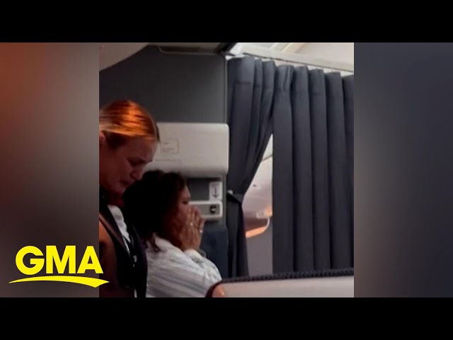 Airline crew cries as pilot announces Queen Elizabeth II’s death l GMA