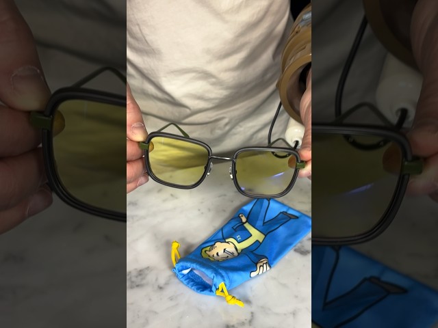 Unboxing the Fallout Gunnar Vault 33 Glasses