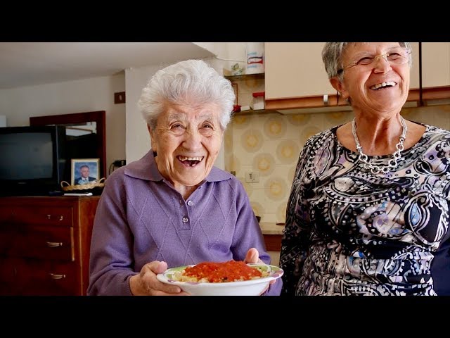 Watch 95 year old Rachele making 'maccheroni a descita' | Pasta Grannies