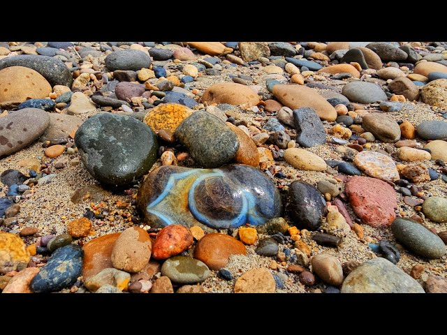 Stunning Stones Secretly Shining All Around My Toes #rockhounding #hiddengems