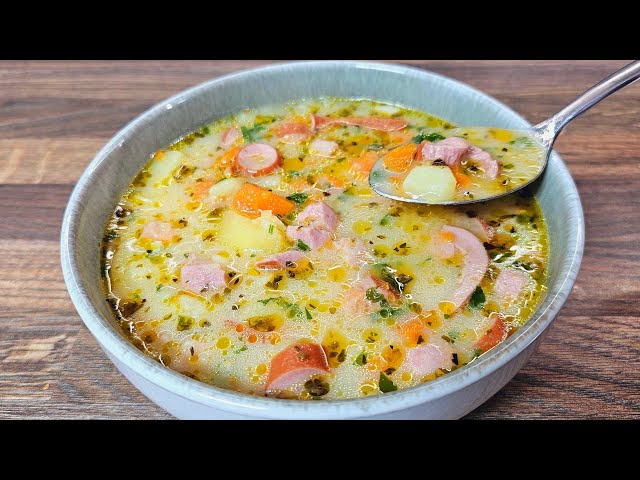 Delicious and thick recipe for potato soup with sausages and bacon! Grandma's recipe!