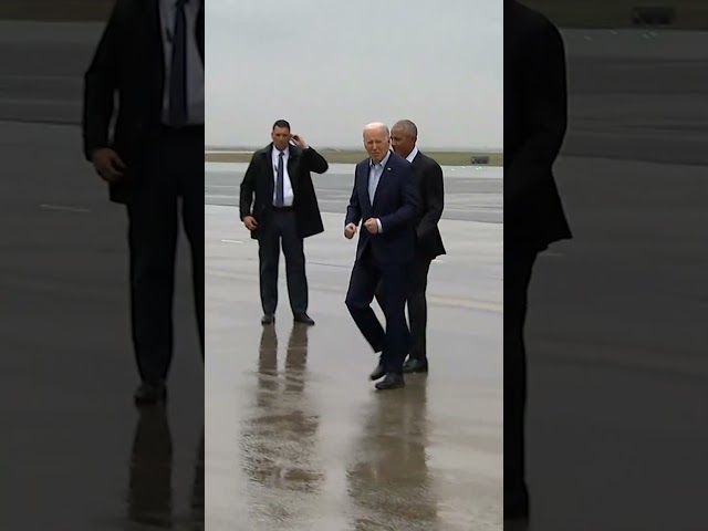 President Biden and Former President Obama arrive in New York for a campaign fundraiser