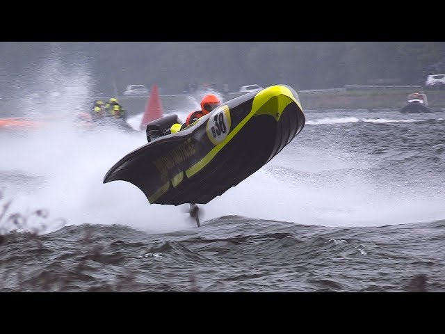 Speedboat racing - flying boats