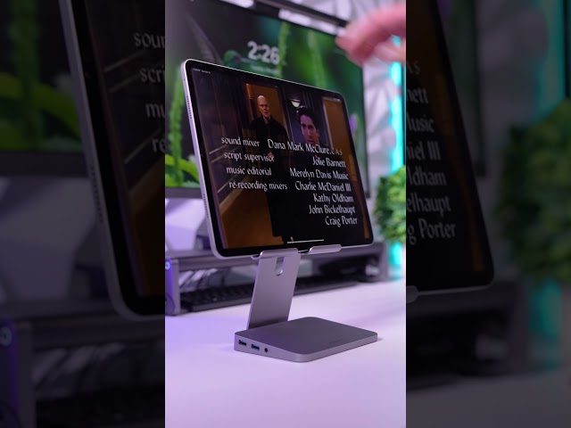 Turn your iPad into a Desktop with #anker #usbchub ⚡️😎 #ipadpro #office #desksetup