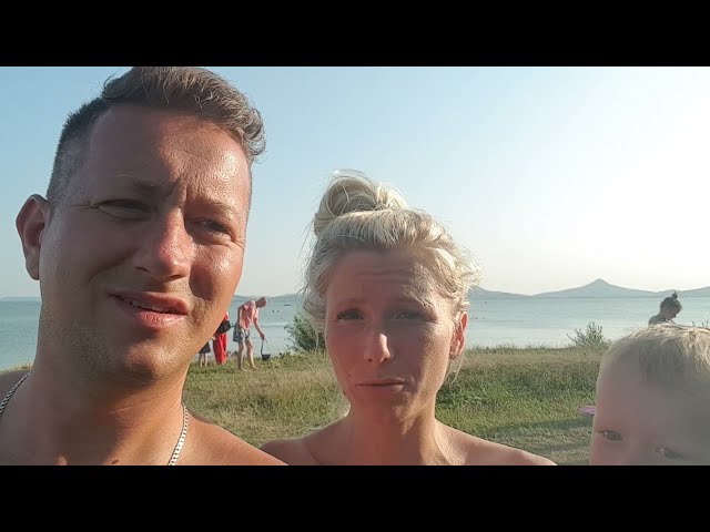 Ungarn Wohnwagen Vlog Tag 2 - Balaton (Plattensee), Illo zickt rum