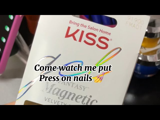 Kiss Press on Nails at home
